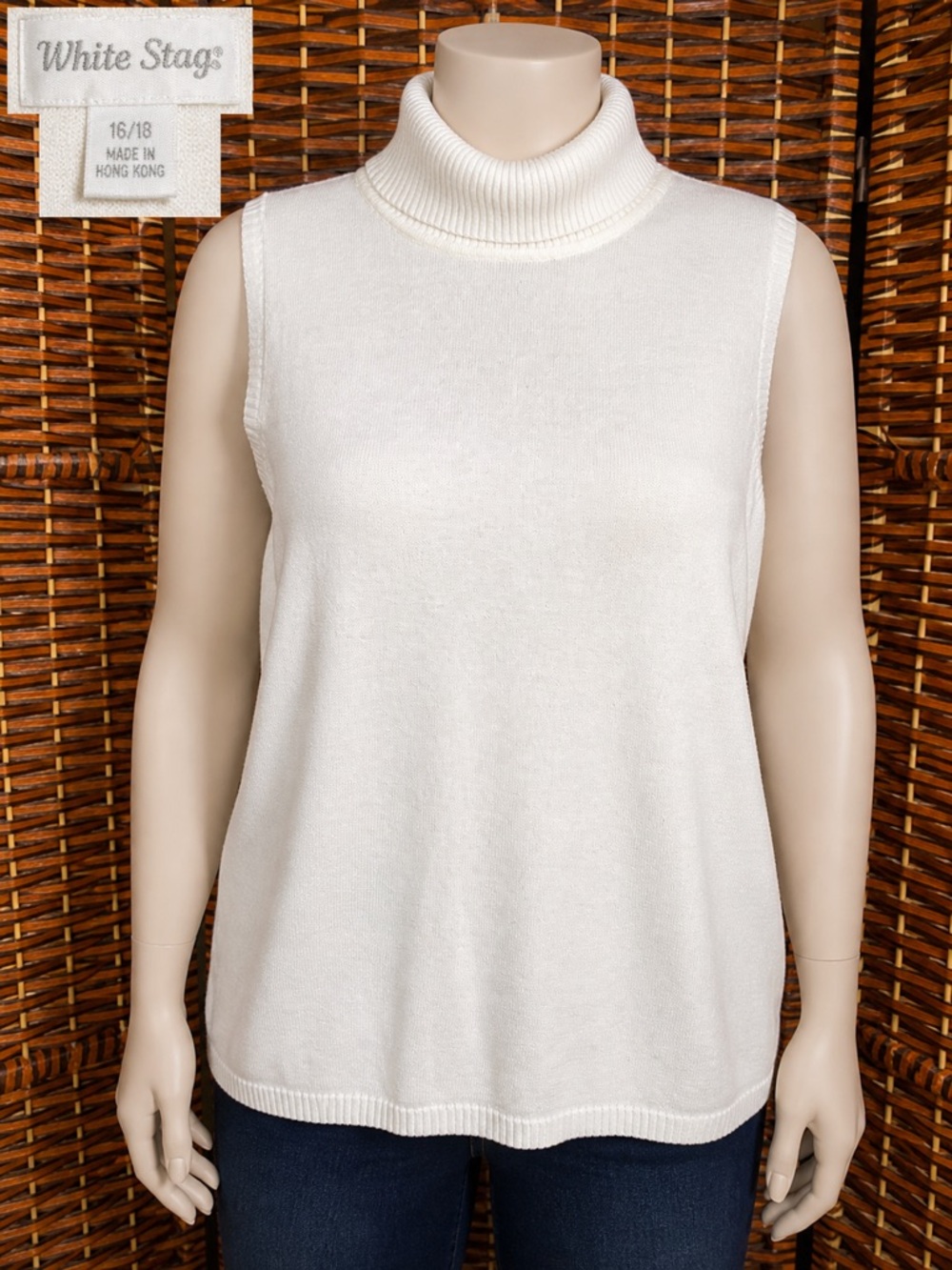 White Stag Sleeveless Turtleneck Sweater XL 16/18 Cream Knit Classic Minimalist